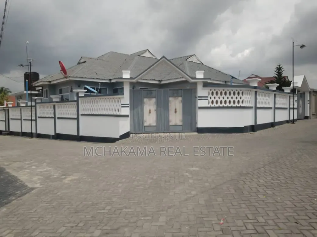 3bdrm Apartment in Mchakama Real Estate, Kinyerezi for sale in Kinyerezi