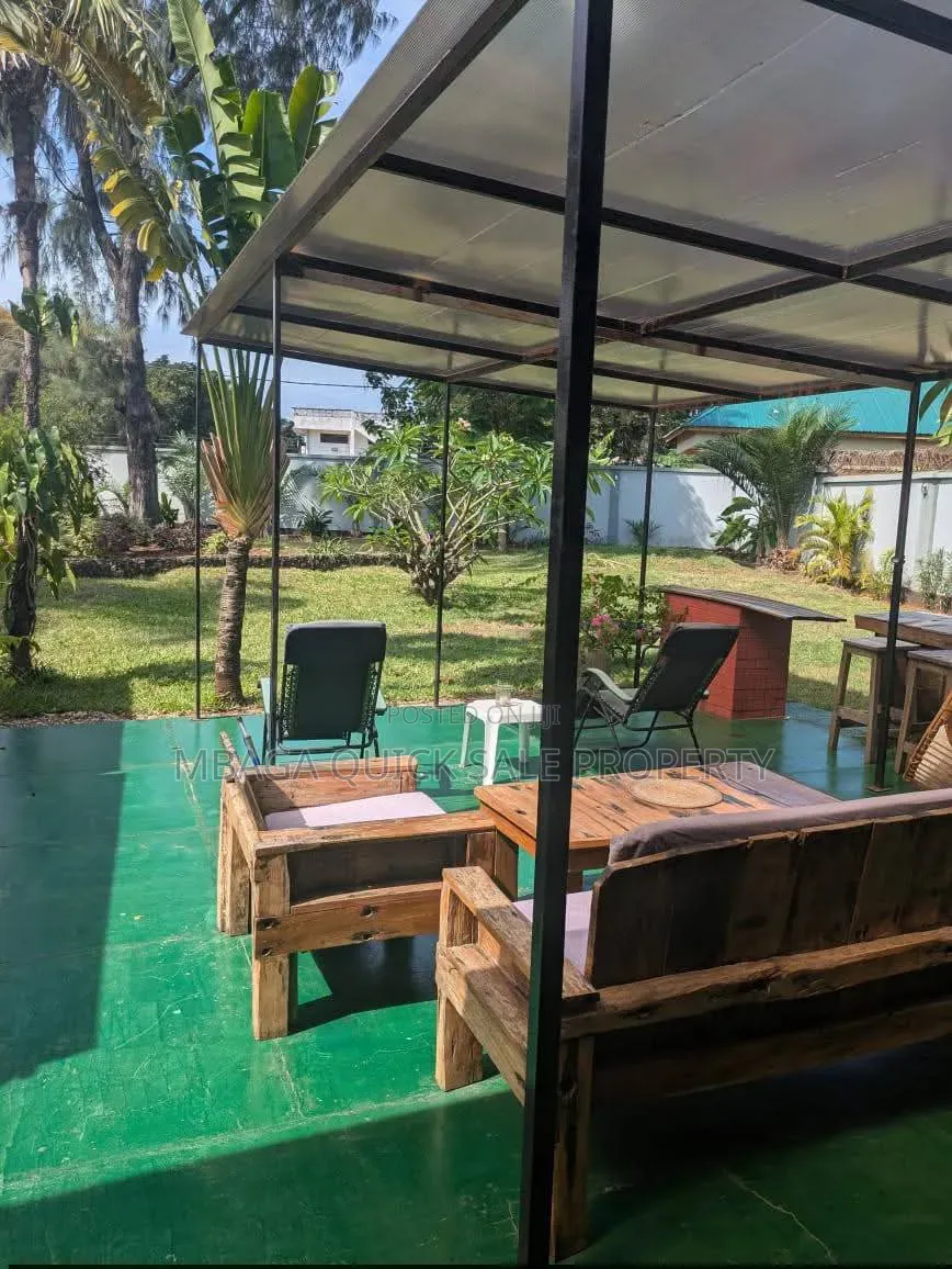 Furnished 4bdrm Villa in Masaki for rent in Masaki