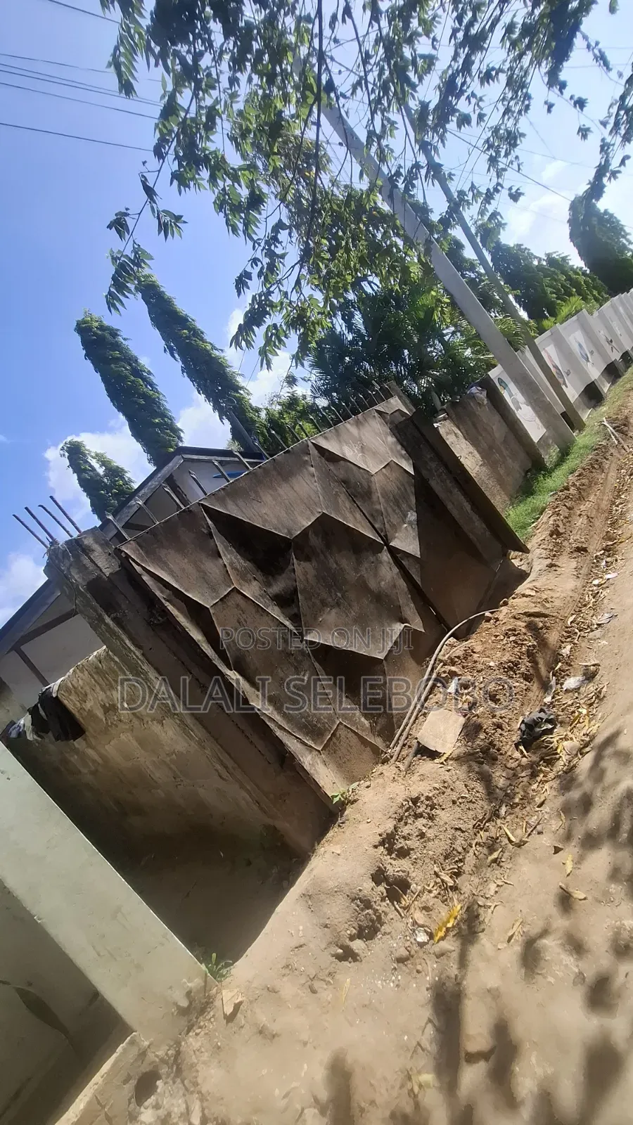 4bdrm Bungalow in Makongo Juu Ccm, Kinondoni for sale in Kinondoni