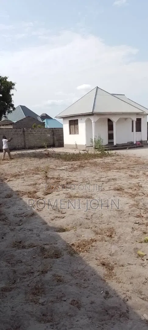 4bdrm Apartment in Tanzania Daresalaam., Ilala for sale in Ilala