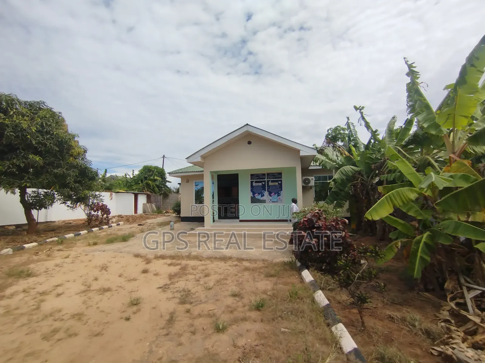 3bdrm House in Mwabepande, Kinondoni for sale in Kinondoni