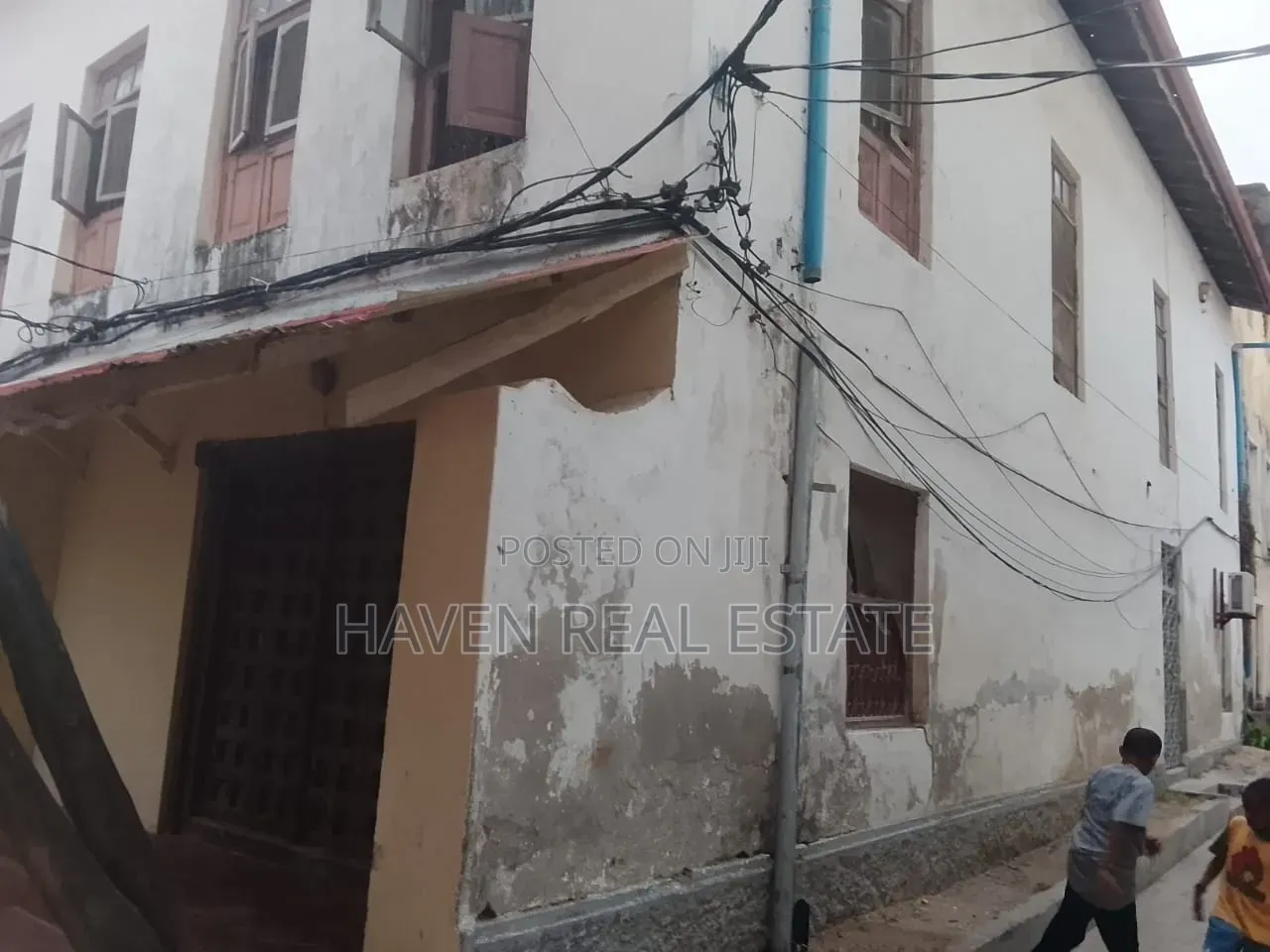 8bdrm House in Mjini for sale in Mjini