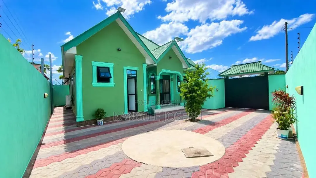 3bdrm House in Kwa Miongo Street, Mbagala for sale in Mbagala