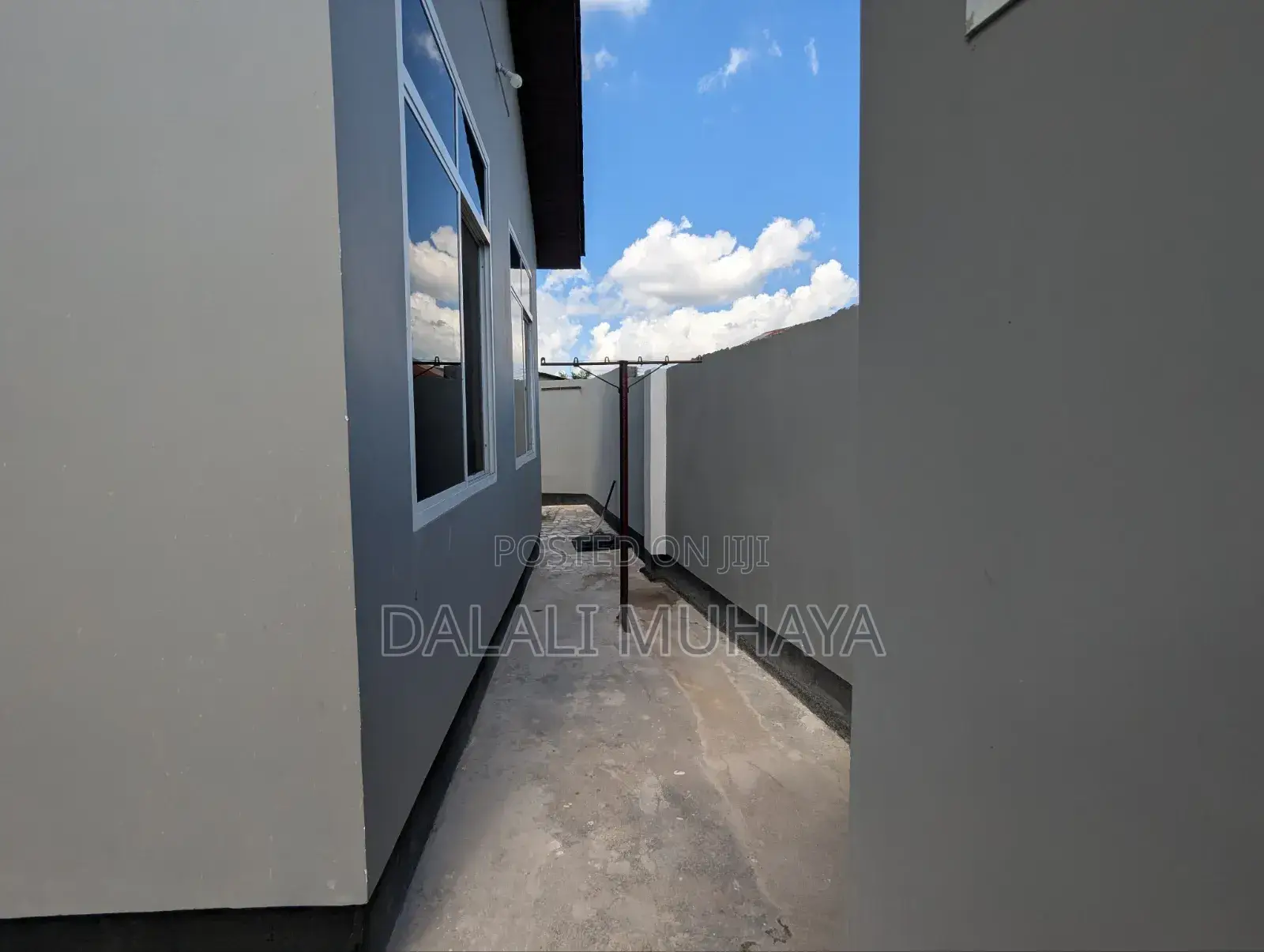 5bdrm House in Mazizini, Ukonga for sale in Ukonga