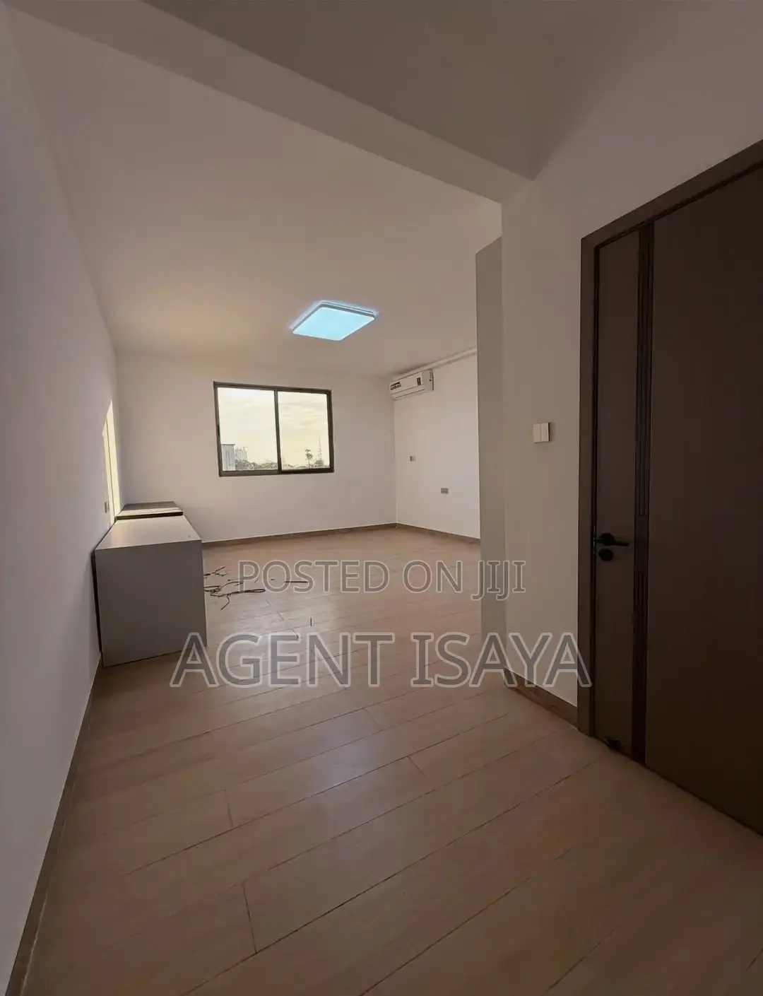 Furnished 3bdrm Apartment in Oyster Bay for sale in Oyster Bay