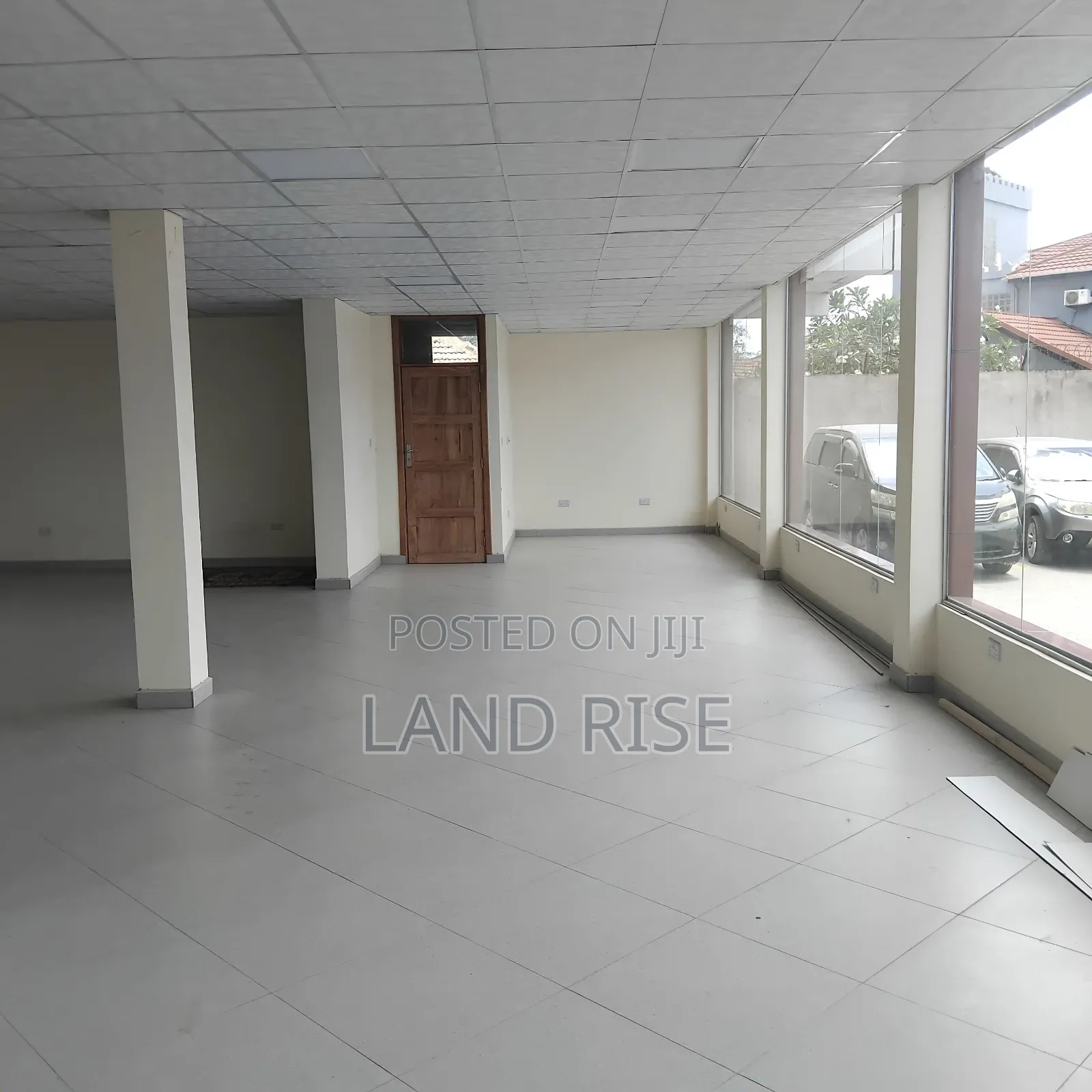 Office Space in Ali Hassan Mwinyi RD 200 SQM in Oyster Bay