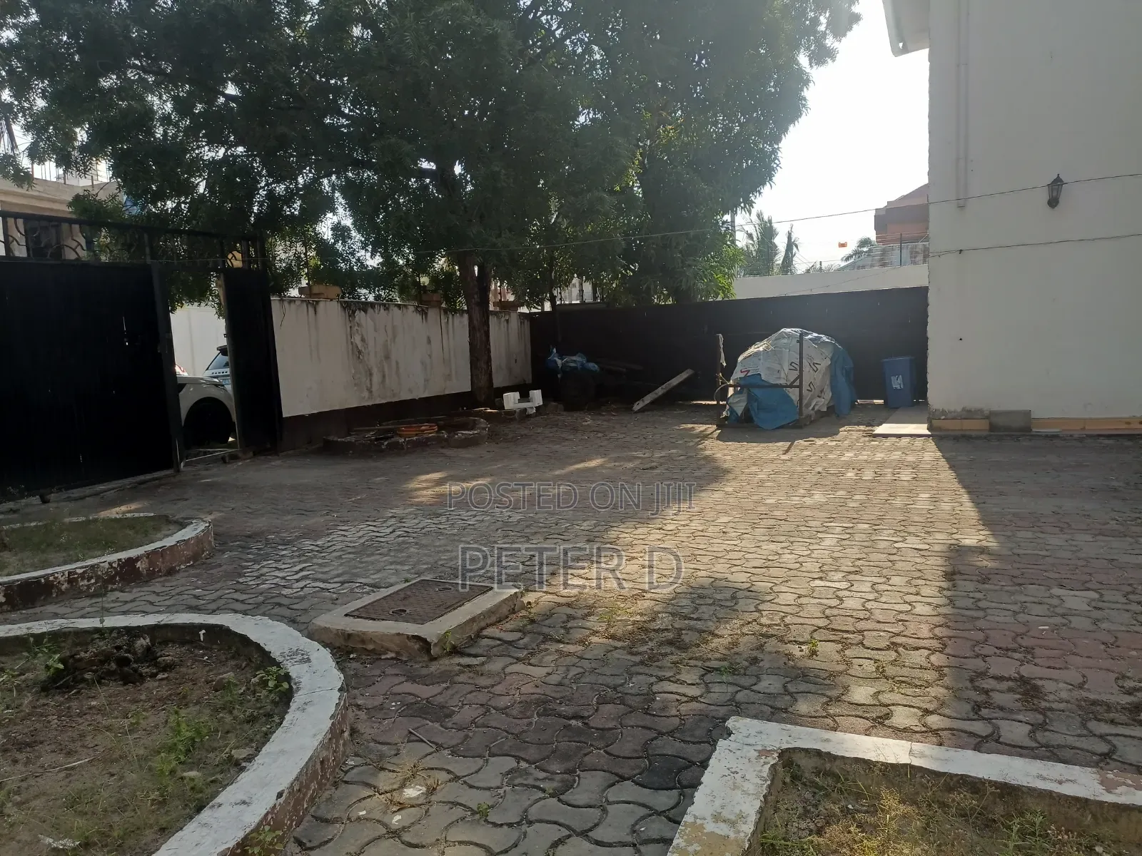 6bdrm House in Mikocheni for sale in Mikocheni