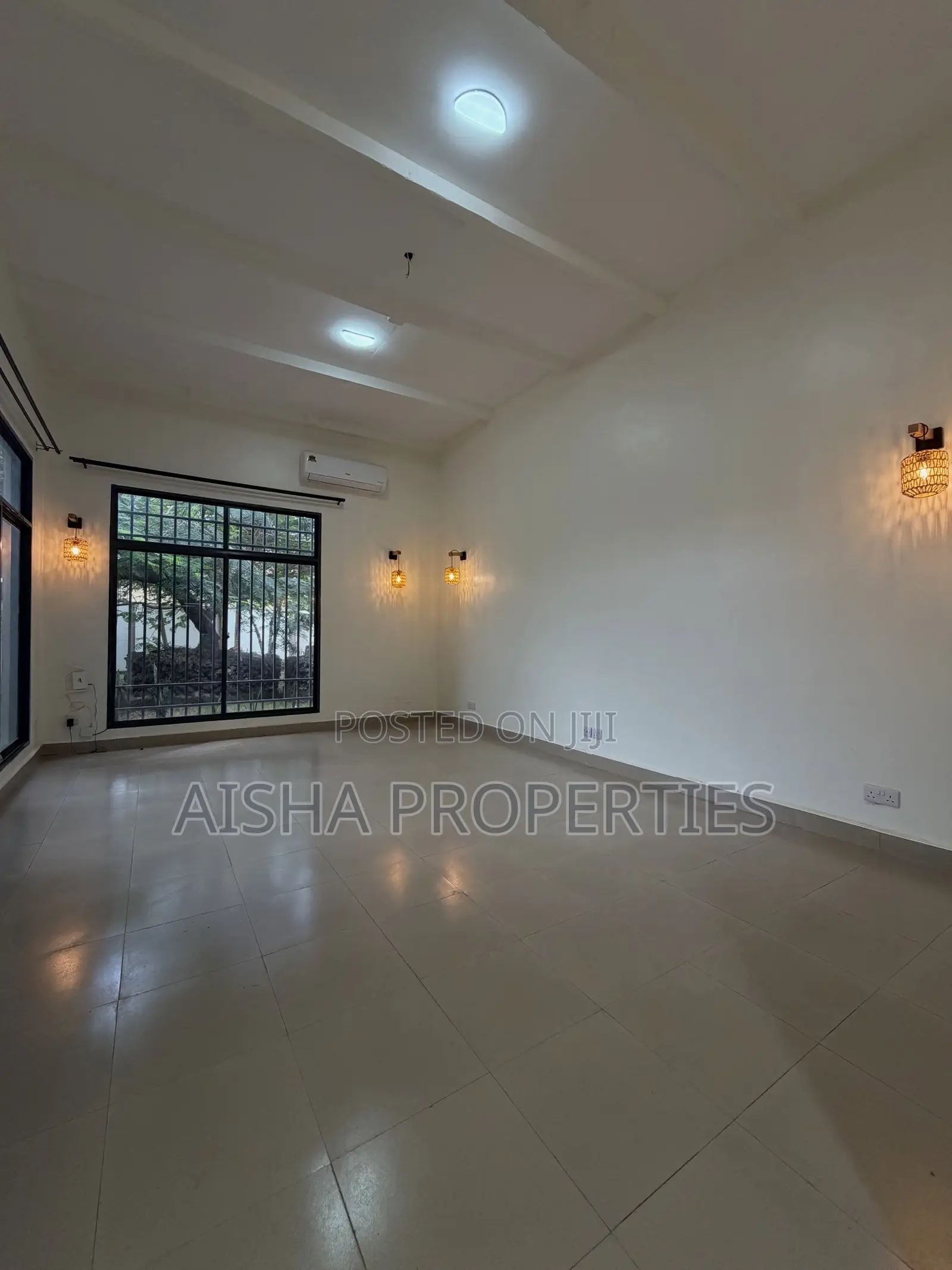 2bdrm Villa in Oysterbay for rent in Oyster Bay