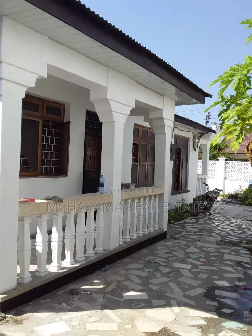 3bdrm House in Mchakama Real Estate, Mbezi Beach for sale in Mbezi Beach