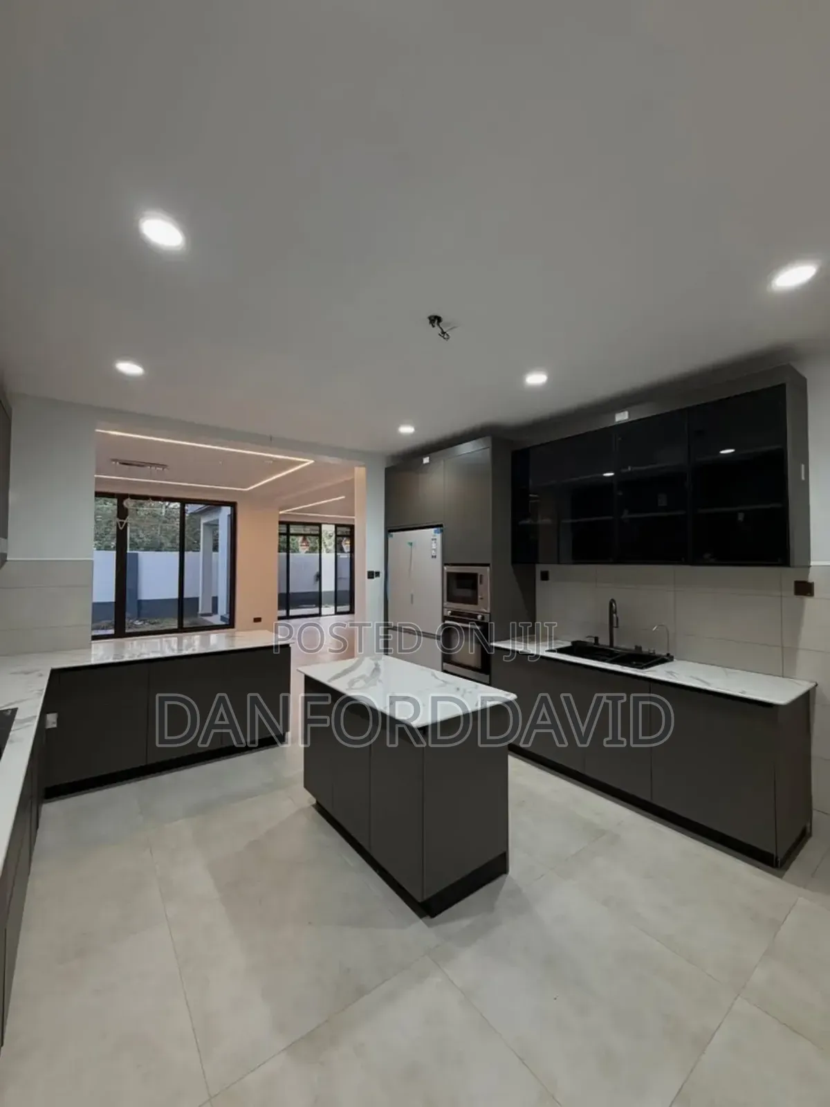 Furnished 4bdrm Apartment in Kahwa Real Estate, Oyster Bay for rent in Oyster Bay