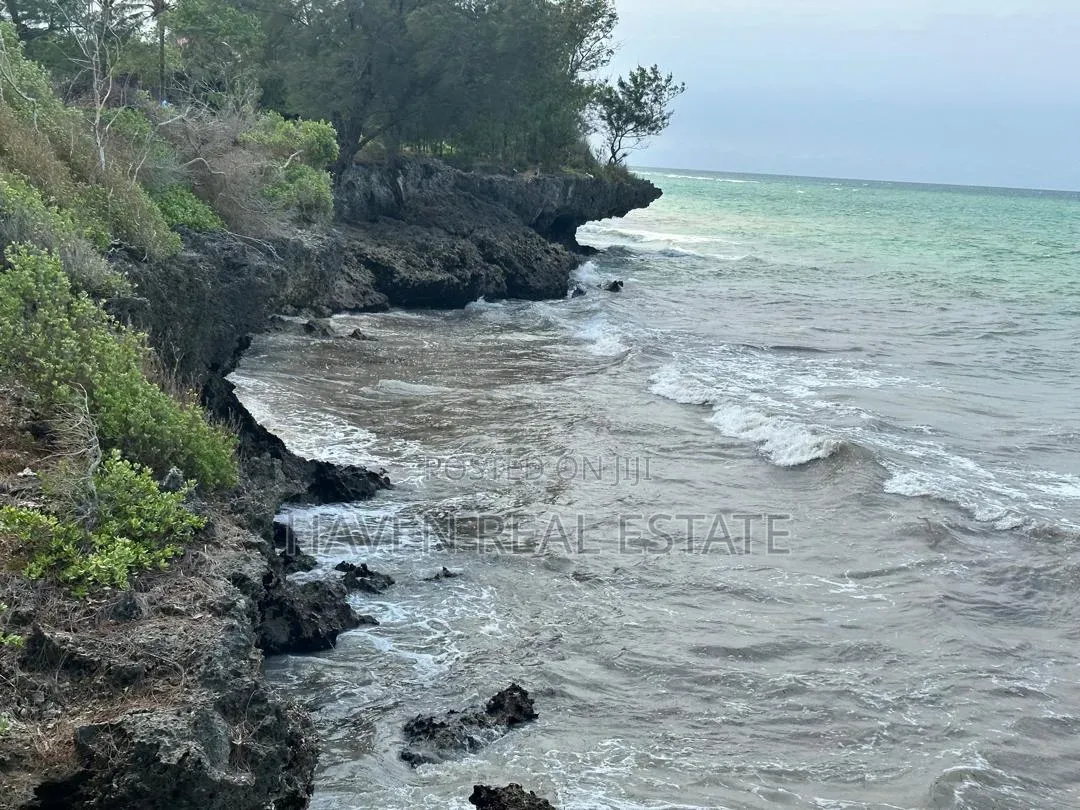Beach Plot for Sale at Uroa Zanzibar in Kati