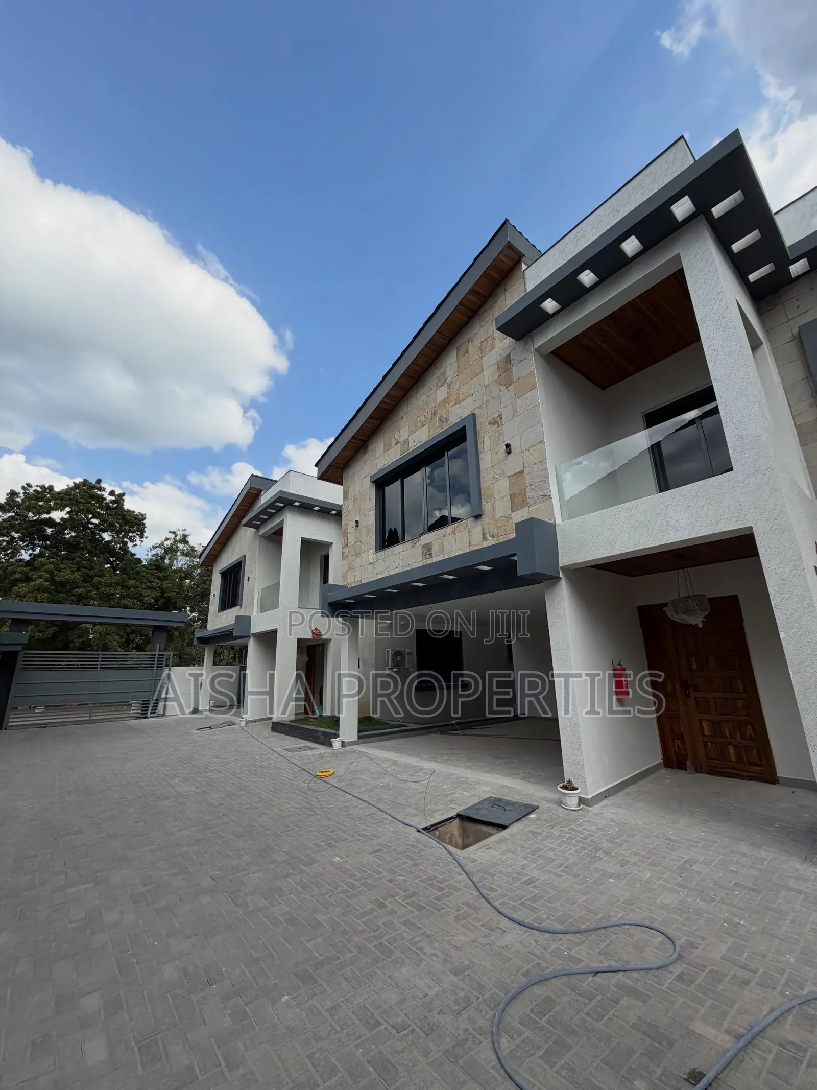 Furnished 4bdrm Villa in Masaki for rent in Masaki