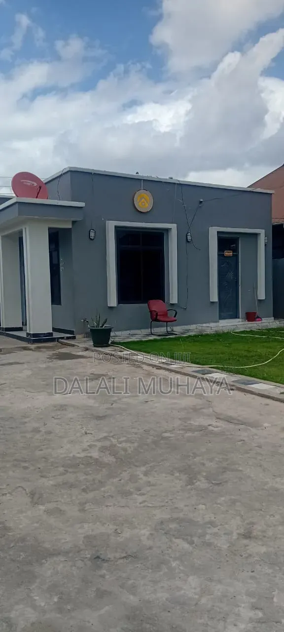 10bdrm House in Makumbusho Street, Kijitonyama for sale in Kijitonyama