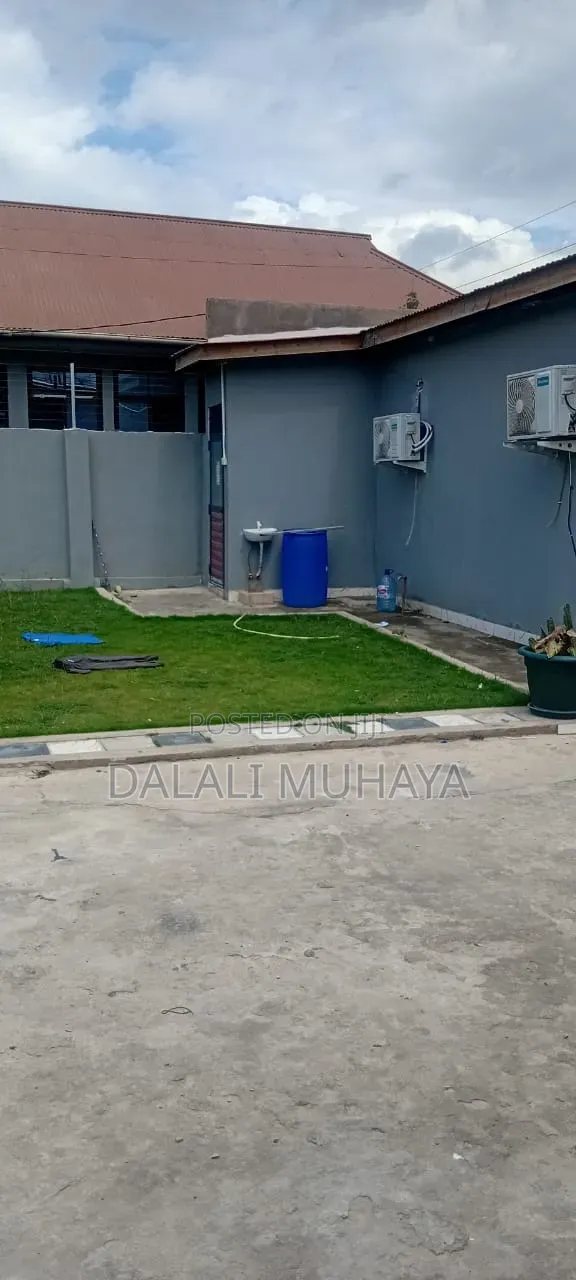 10bdrm House in Makumbusho Street, Kijitonyama for sale in Kijitonyama