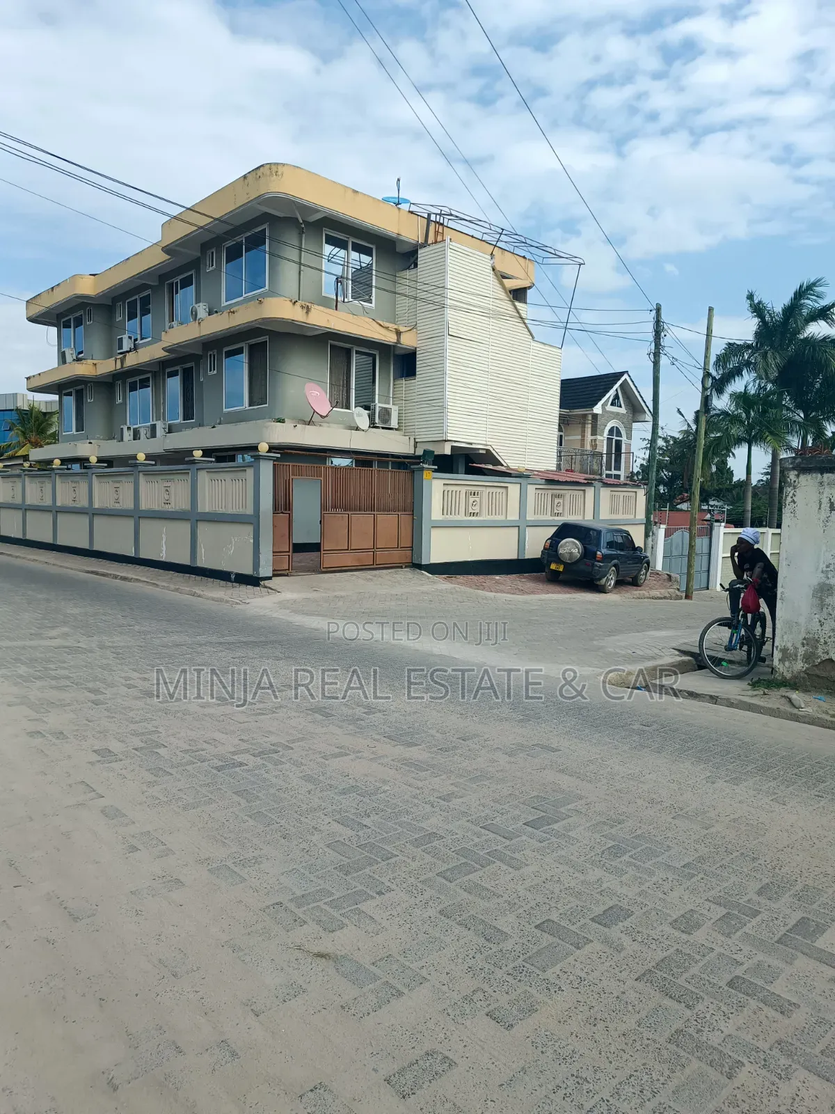 8bdrm Apartment in Kijitonyama for sale in Kijitonyama